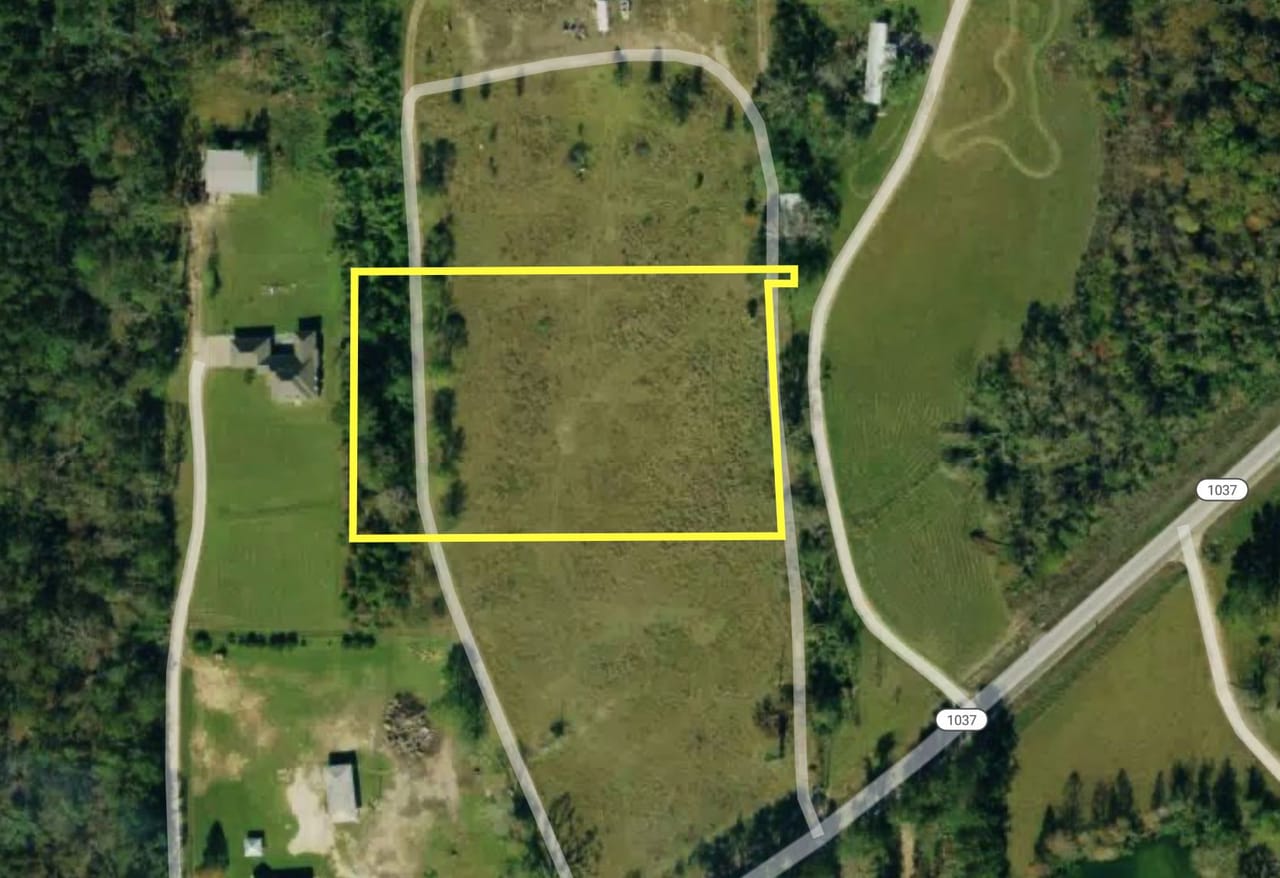 Photo 1 of 2 of land for sale at La Hwy 1037 #Lot B, Springfield, LA 70462