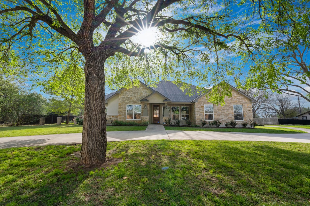 Wilkes Retreat | Bastrop County | Smithville, TX
