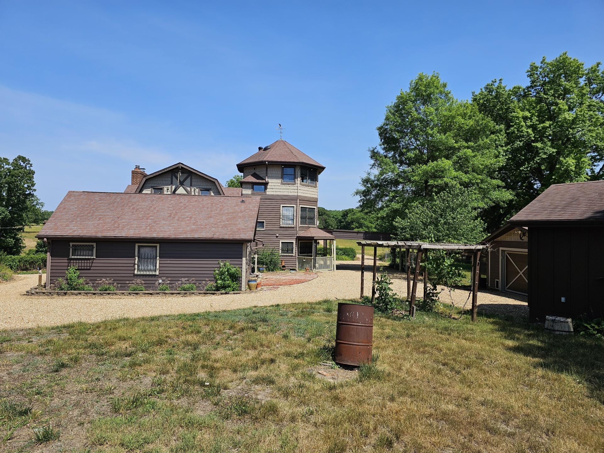 **Unique Country Home, Acreage & Bunkhouse in Henry County** | Henry ...