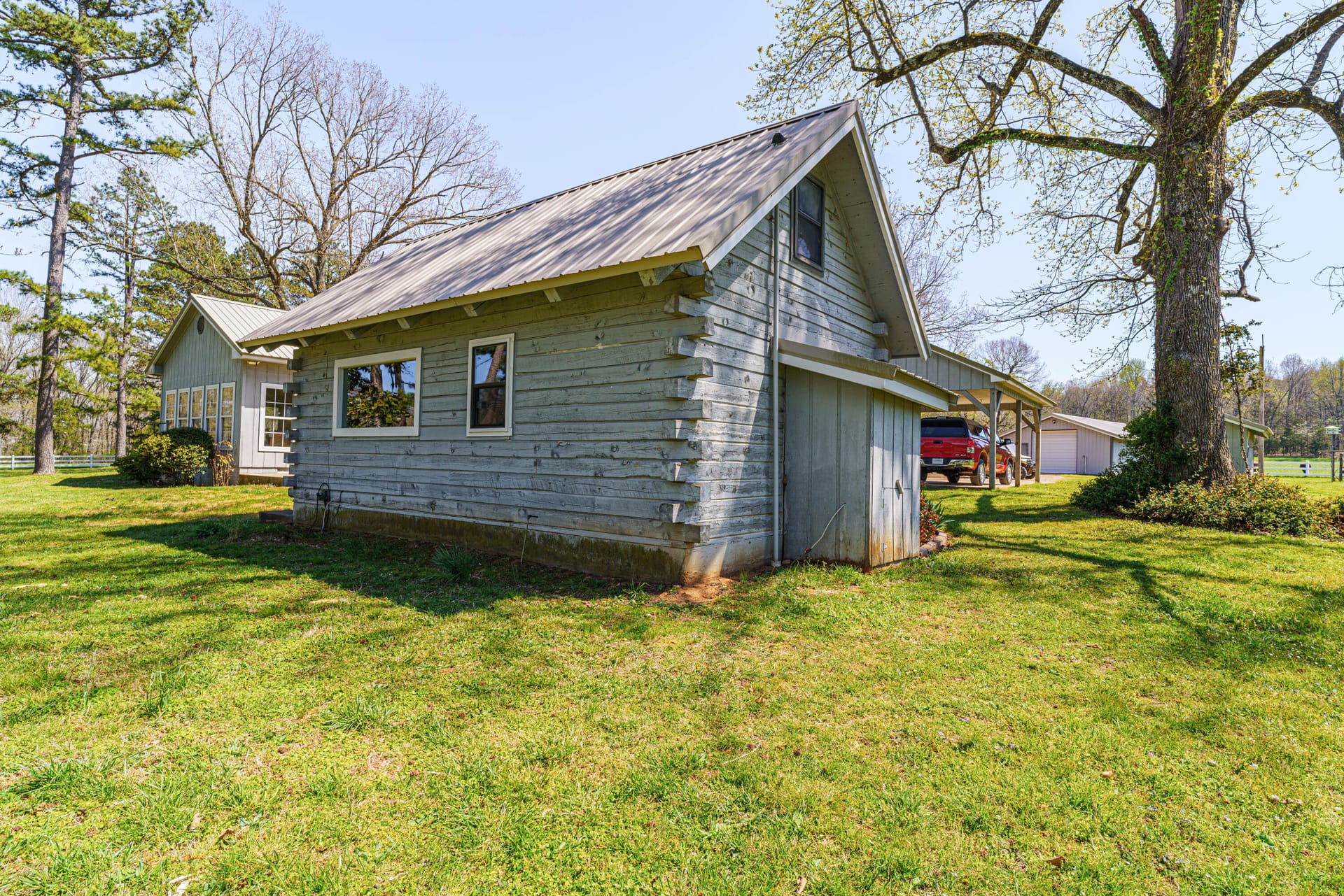 300+/ Acres, Home, Guest Home, Bunk House, Air Strip, Strawberry River