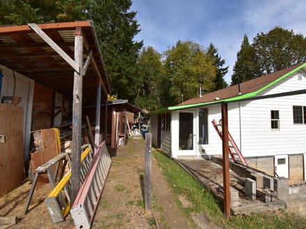 532 Hawkview Lane, Oakland, OR 97462 - 8.2-Acre Rural Retreat