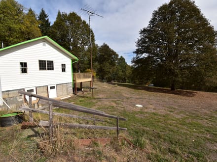 532 Hawkview Lane, Oakland, OR 97462 - 8.2-Acre Rural Retreat