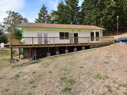 532 Hawkview Lane, Oakland, OR 97462 - 8.2-Acre Rural Retreat