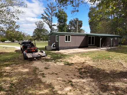 2 Bed Home on 5± AC in Doniphan, MO