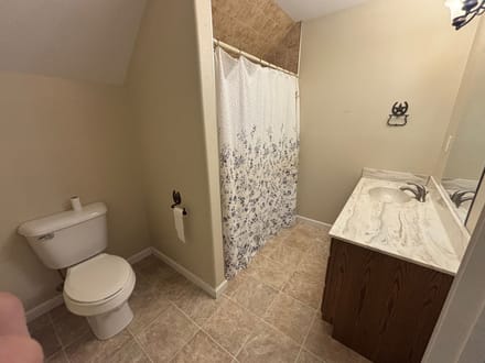 Spacious Living in this 5-Bed 3-Bath Home in Advance, MO 