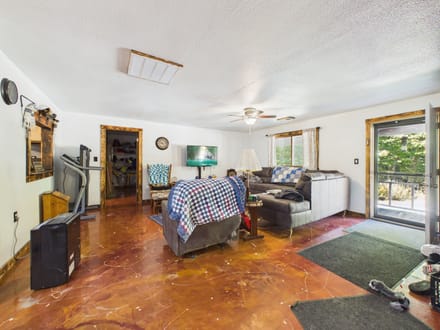 3 Bed/2 Bath Home on 8 Acres Near Rockville, IN