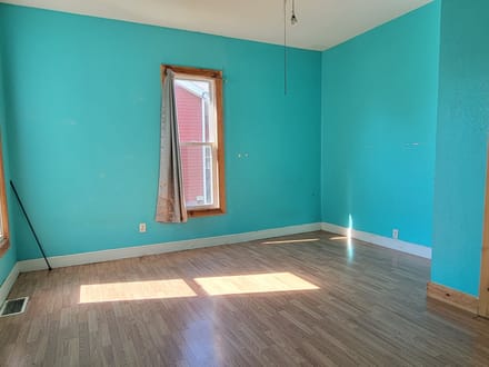2 Bed / 1 Bath Home in Washington IN 