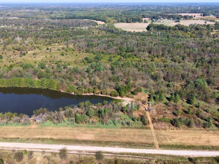 20 Acres W/ Cabin & Lakes in Sullivan IN 