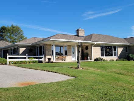 Hilltop Country Home on 3.14 Acres in Daviess County IN 