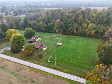 Log Cabin on 3.41 Acres in Scott County IN 
