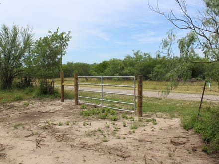 Make Your Country Living Plans a Reality near Charco!