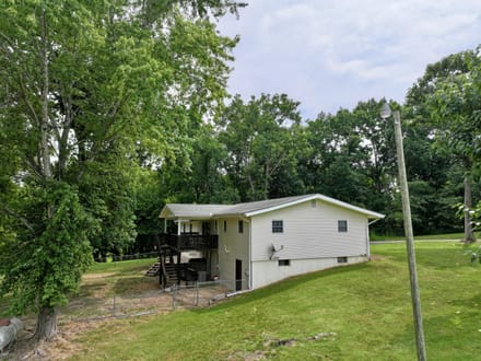 Home with neighborhood river access