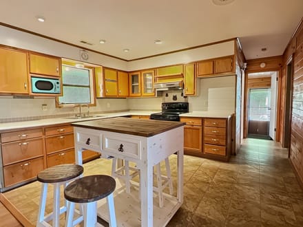Weekend getaway or starter home