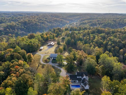 48 Acre Estate on Leipers Creek