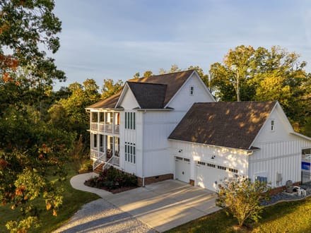 48 Acre Estate on Leipers Creek