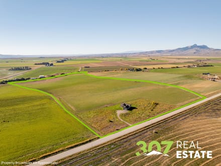 Heart Mountain Views with 42 Acres