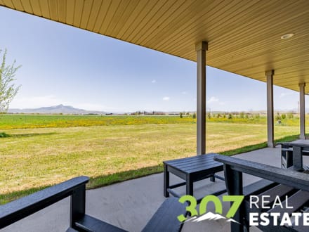 Heart Mountain Views with 42 Acres