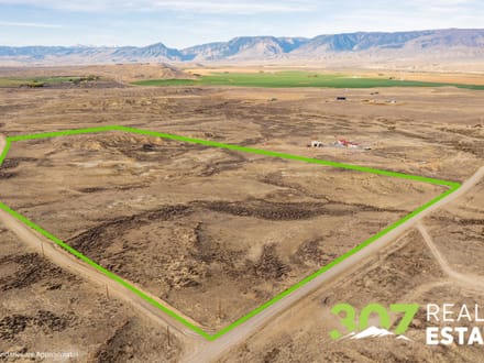 Acreage with Mountain Views and Easy Access