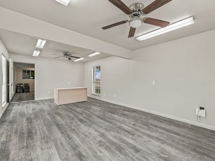 1324 N Saint James Rd
