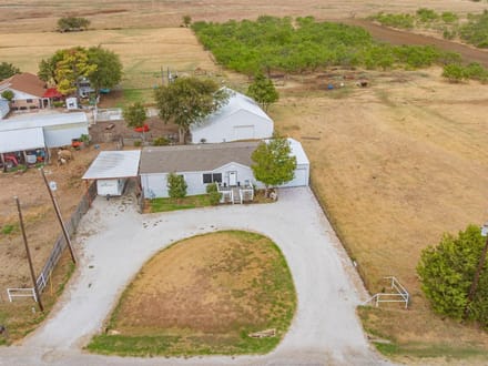 4703 Pure Country Ln