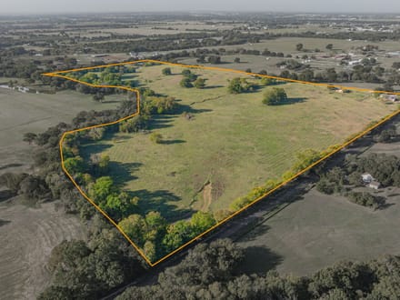 12592 Friendship Rd, Pilot Point, TX 76258