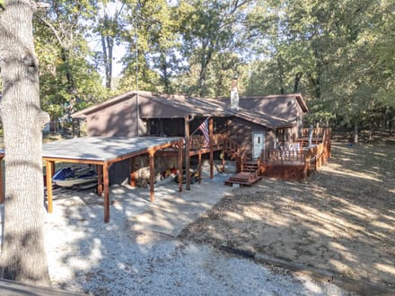 Bull Shoals Lake Life – The Complete Package!