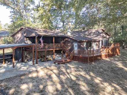 Bull Shoals Lake Life – The Complete Package!