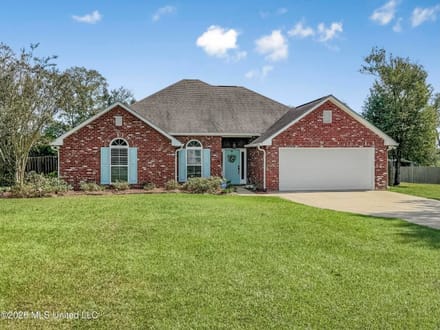 North Pike MS Home for Sale on 1.15 Acres | 3BR/2BA