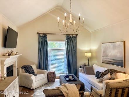 Updated One Level Townhouse with Private Patio in McComb MS