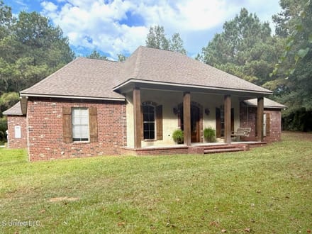 5BR Home for Sale on 3 Acres in North Pike School District