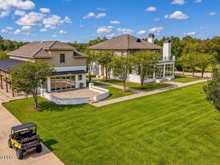 1979± Acre Hunting Plantation in White Castle, LA