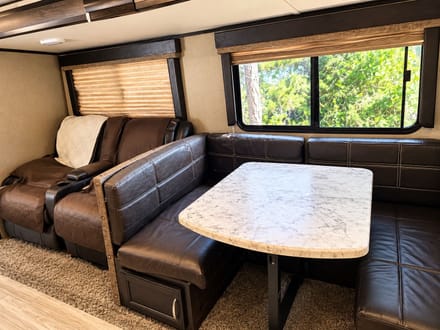 40-Acre North Florida Hunting Camp – Ready for Your Next Adventure!