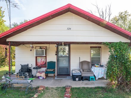 724 Ayars Ave, Prague, OK, 74864