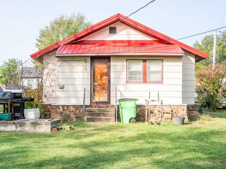724 Ayars Ave, Prague, OK, 74864