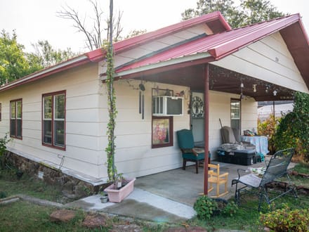 724 Ayars Ave, Prague, OK, 74864