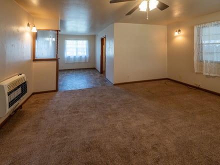 611 Brunson Ave, Prague, OK 74864