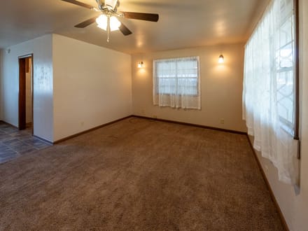 611 Brunson Ave, Prague, OK 74864