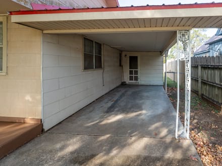 611 Brunson Ave, Prague, OK 74864