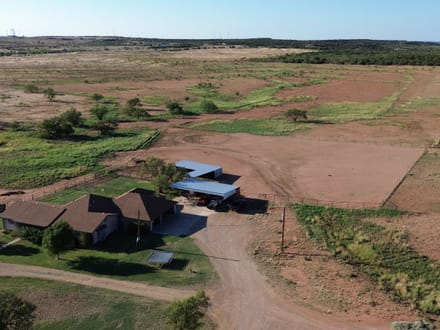 155 +- Ac & Hm 12100 E US Hwy 180, Scurry County