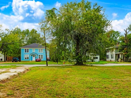 Building lot in Historic Church Street District