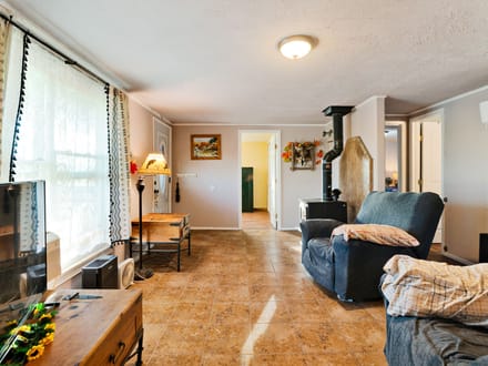 COUNTRY HOME ON 5 ACRES - RED RIVER COUNTY