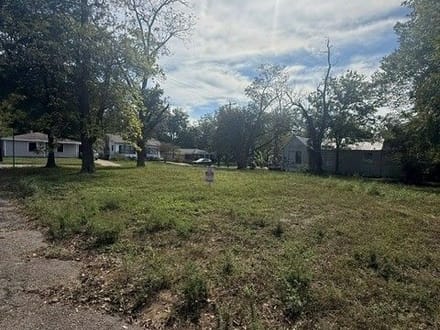 Quarter Acre Building Lot SE Paris