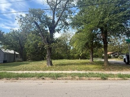 Quarter Acre Building Lot SE Paris