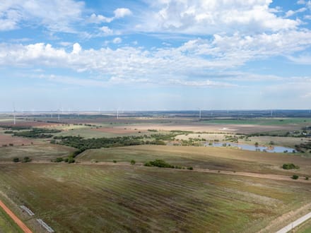 Logan Co. 186± Acres | 8-Acre Pond, Home & Hunting