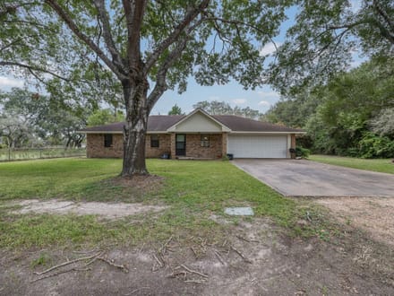 1081 Shirley Oaks 