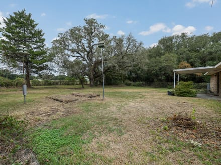 1081 Shirley Oaks 