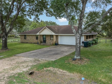 1081 Shirley Oaks 