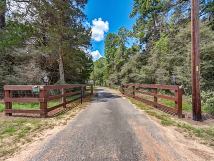 1052 Briar Crest Drive