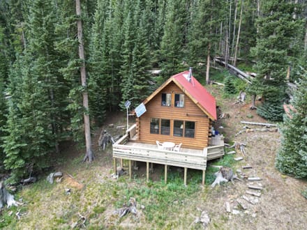 Hike in only cabin in pristine wilderness!