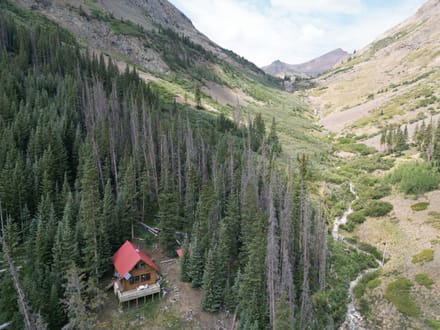 Hike in only cabin in pristine wilderness!